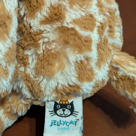 Jellycat Spotted Giraffe Plush Toy - Picture 3 of 3